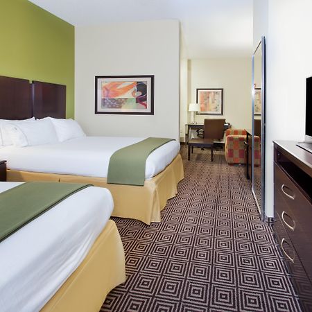 Holiday Inn Express Rome-East By Ihg Екстериор снимка