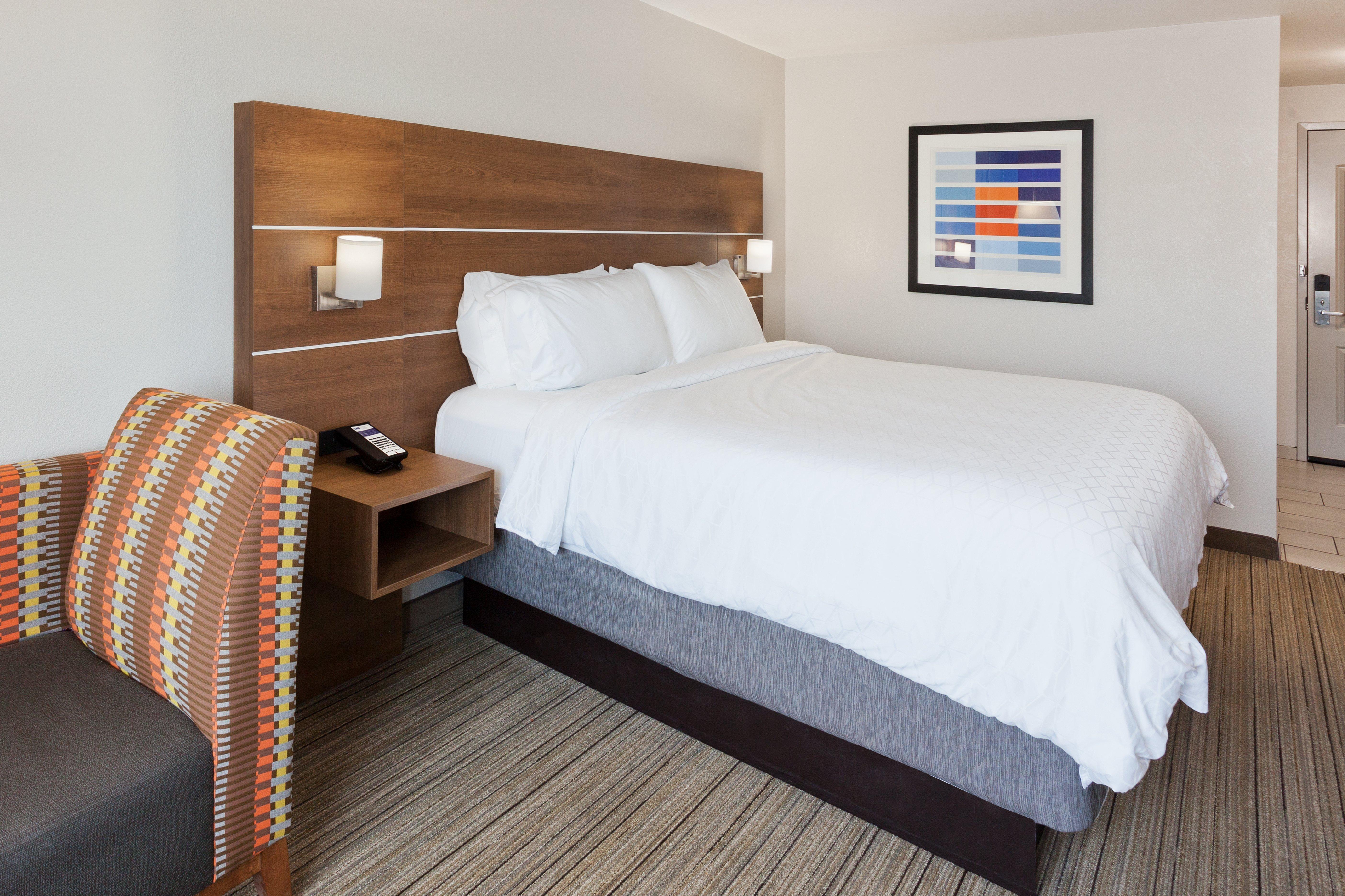 Holiday Inn Express Rome-East By Ihg Екстериор снимка