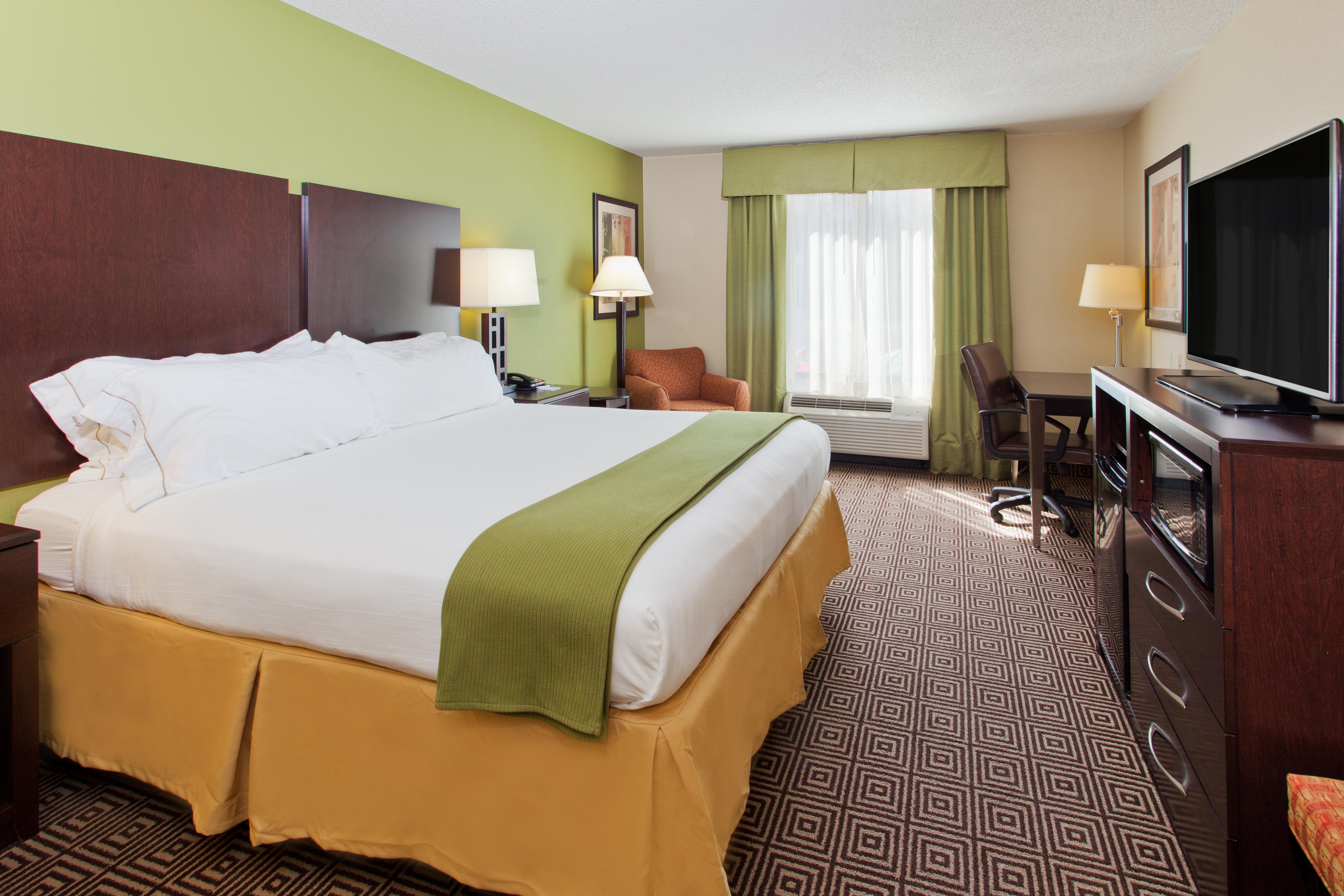 Holiday Inn Express Rome-East By Ihg Екстериор снимка
