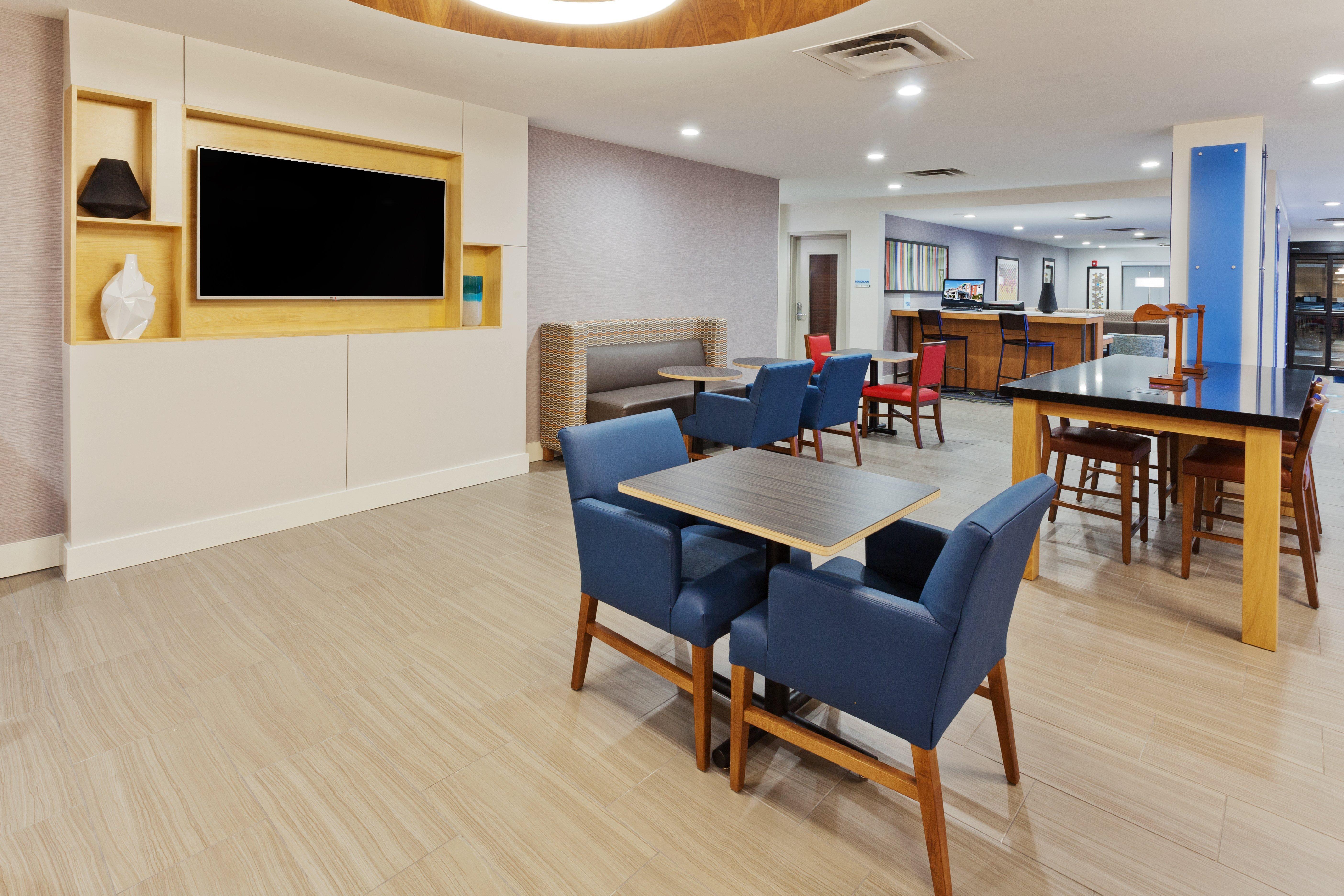 Holiday Inn Express Rome-East By Ihg Екстериор снимка