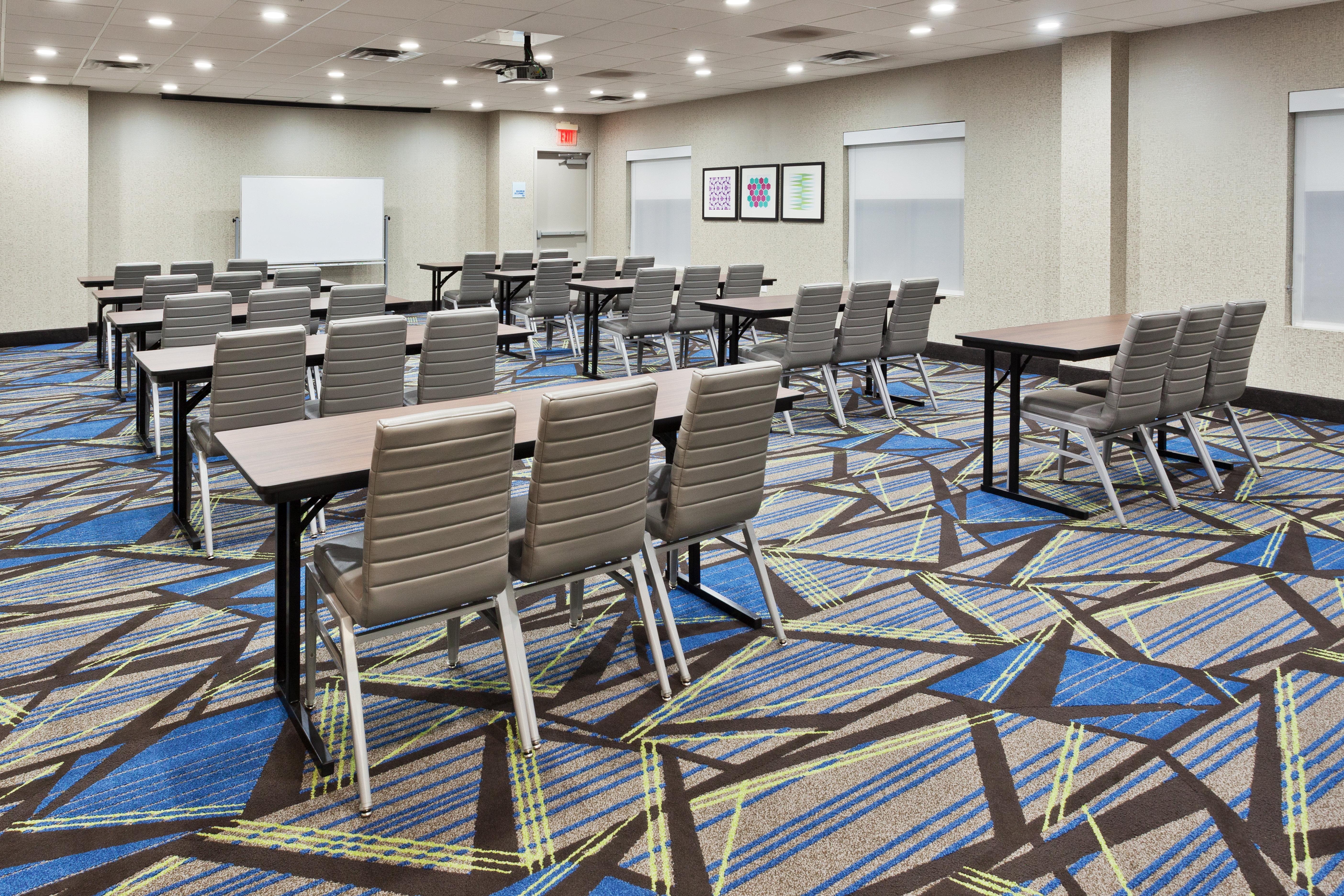 Holiday Inn Express Rome-East By Ihg Екстериор снимка