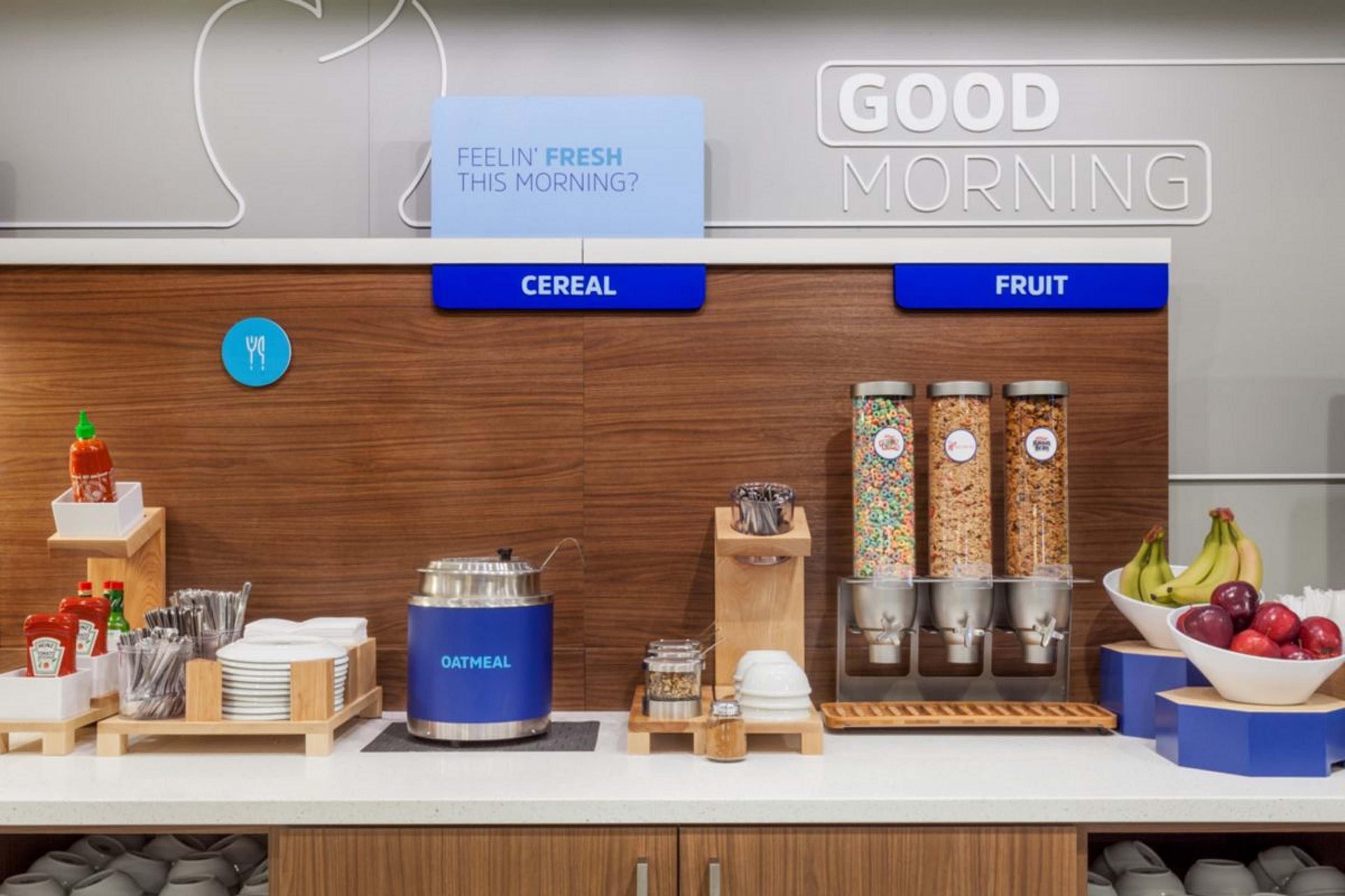 Holiday Inn Express Rome-East By Ihg Екстериор снимка