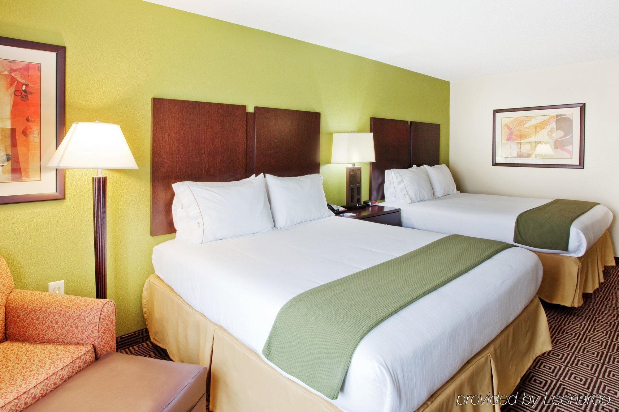 Holiday Inn Express Rome-East By Ihg Екстериор снимка