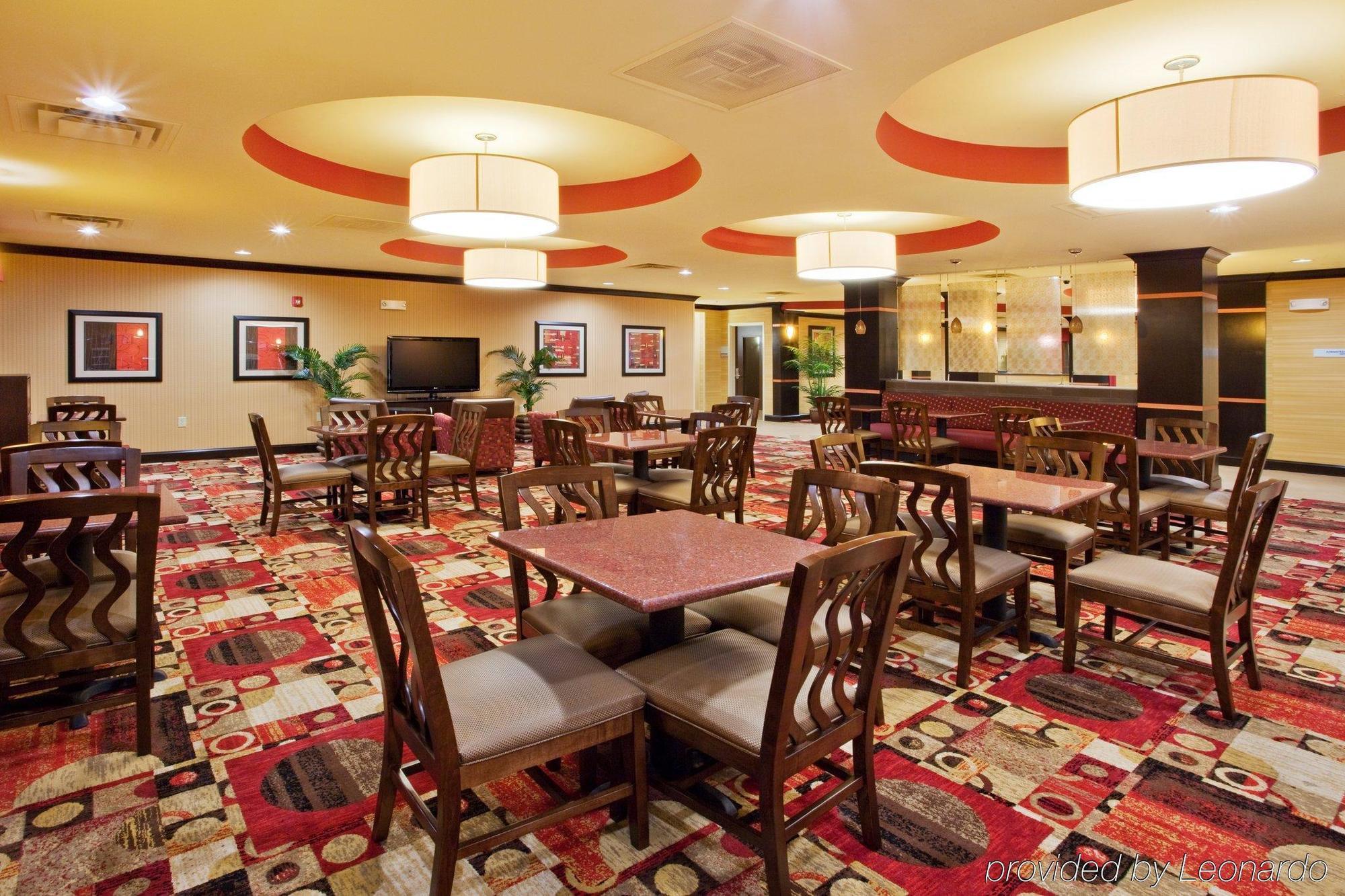 Holiday Inn Express Rome-East By Ihg Екстериор снимка